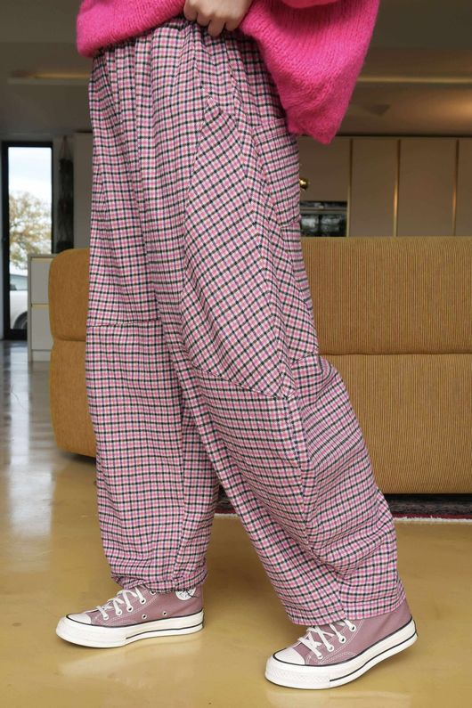 Donald Plaid Brushed Cotton Barrel Pant Pink